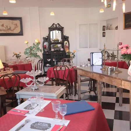 Hotel A La Tasse A Moustache Thonon-les-Bains
